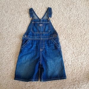 Oshkosh b'gosh boys denim overall shorts. Size 5t